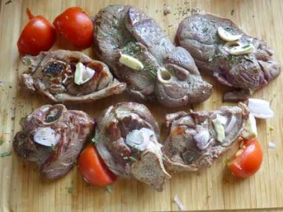 Daim 1kg Gigot tranché, 1kg côtes, 1 kg collier, 1 kg poitrine