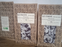 tablette noir 85% de cacao et lamelle de noix de coco